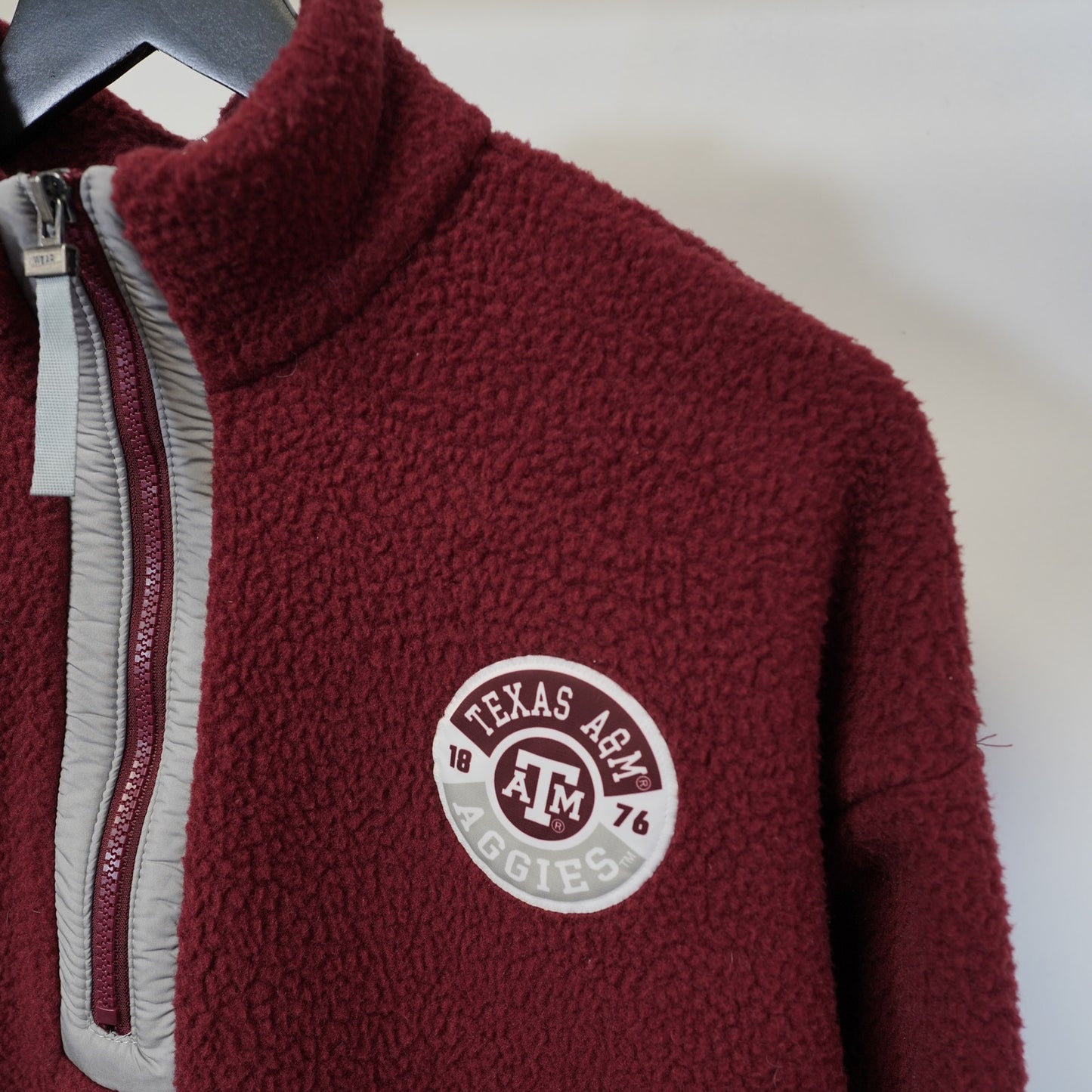 (M) Texas A&M Aggies Fleece 1/4 Zip Pullover Sweater Men's M Maroon Sewn Jacket