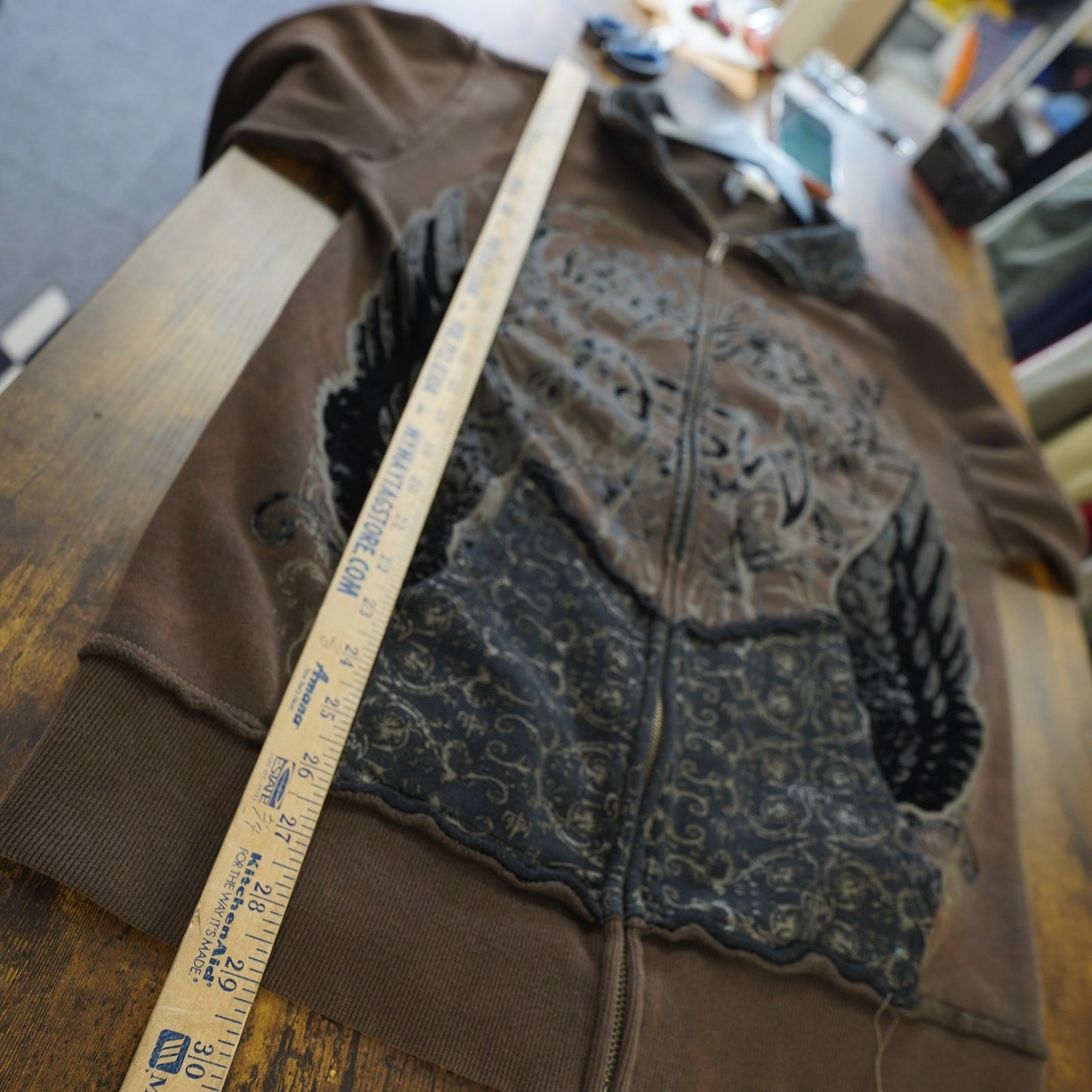 (M) Vintage Y2K Jesus Christ Full Zip Religious Sweater Men's M Brown 2000s Tribal