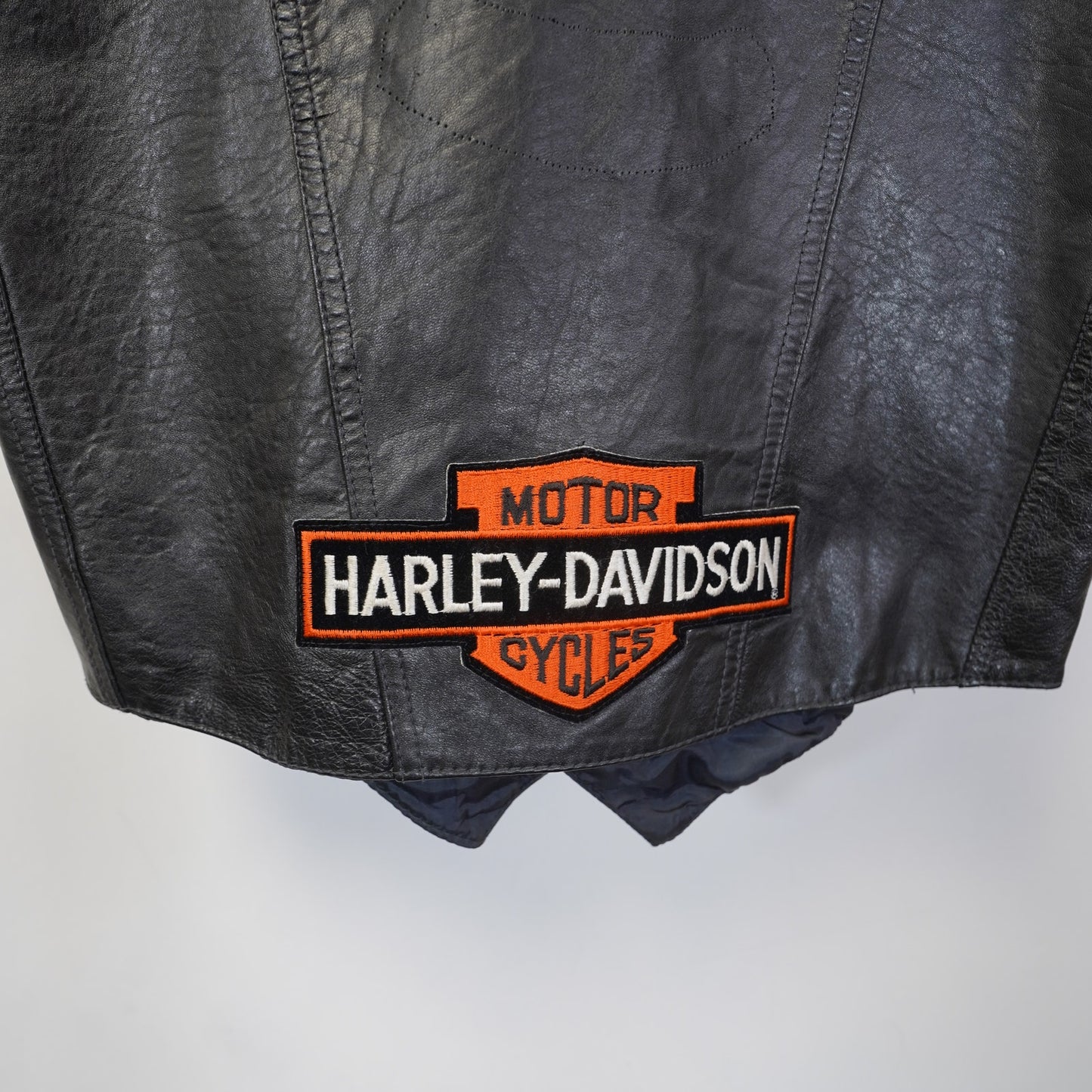 (38 M) Vintage Harley Davidson Genuine Leather Biker Vest Men's Patches Black