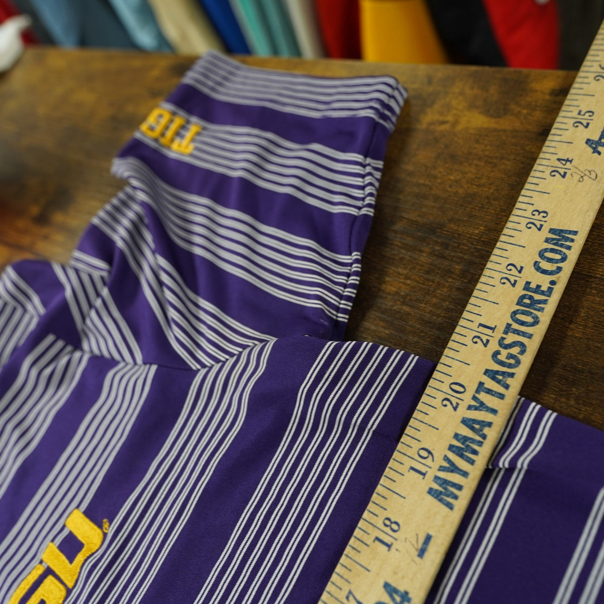 (M) LSU Tigers Embroidered Striped Performance Polo Shirt Mens M Purple White NCAA
