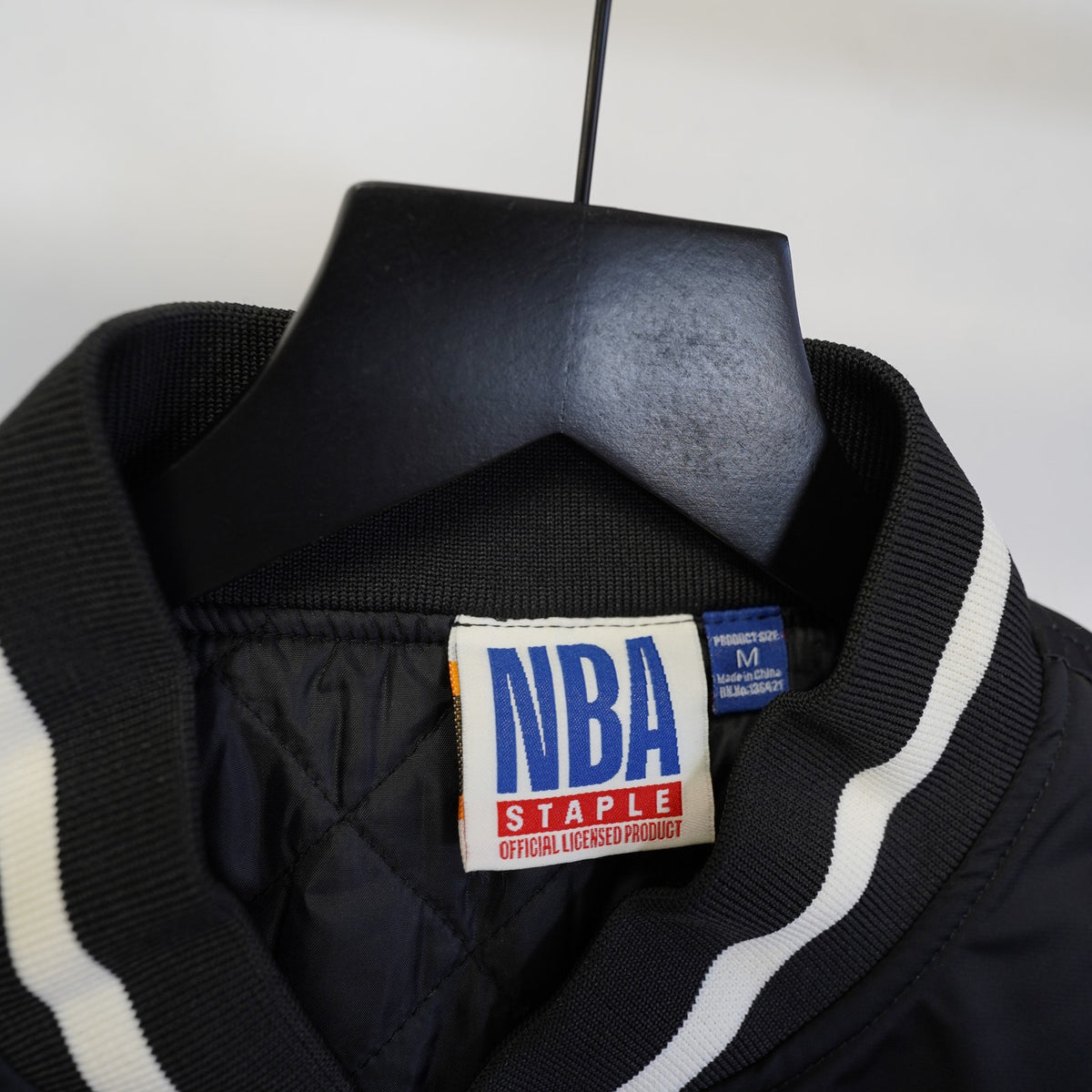 (M) NBA x Staple Sewn Satin Bomber Jacket Men's M Black Retro All Teams Pennant