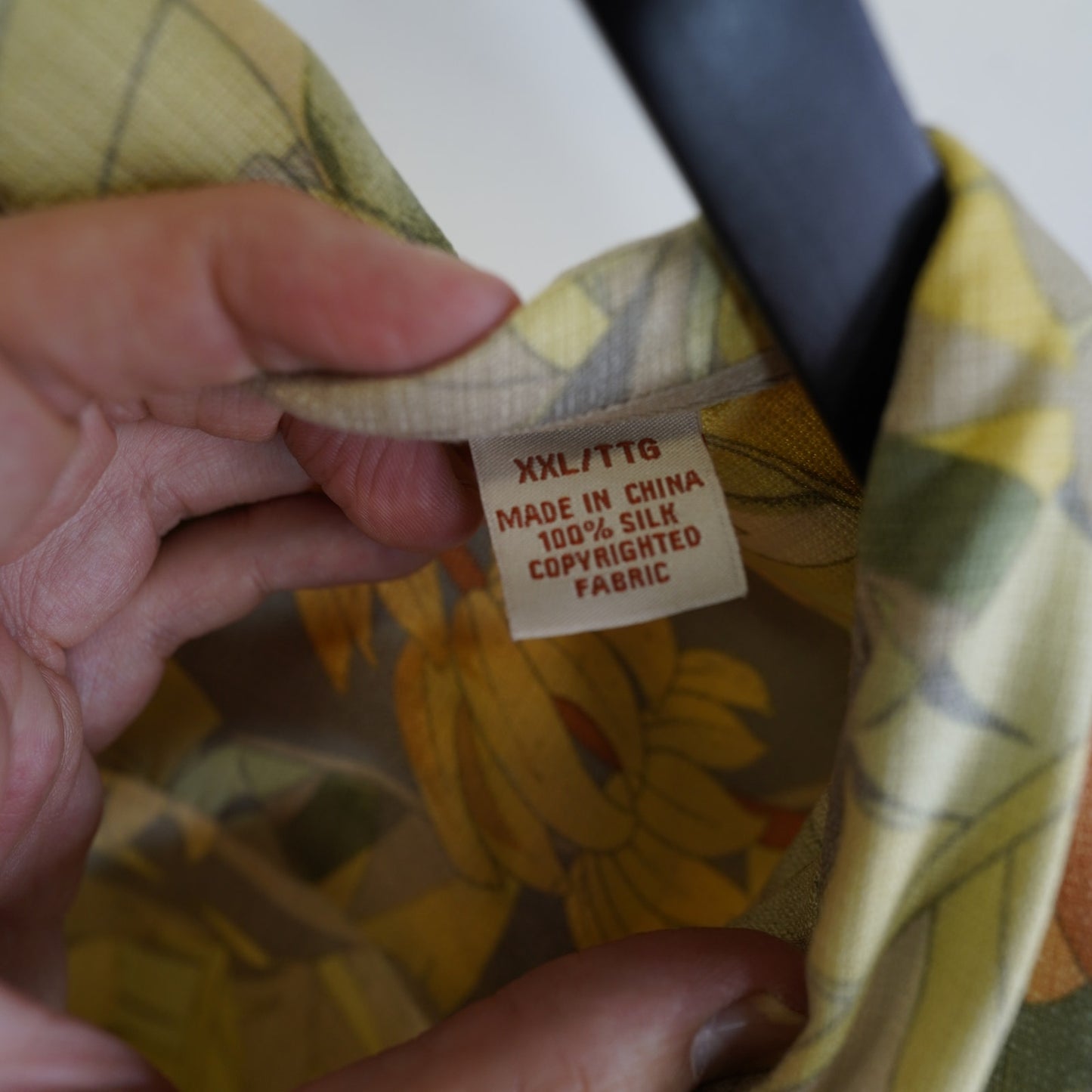 (XXL) Vintage Tommy Bahama Hawaiian Shirt Men's 2XL Yellow Tropical Banana Palm Trees