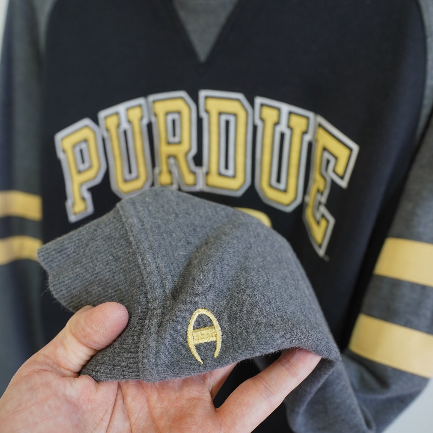 (L) Purdue Boiler Makers Embroidered Champion Sweatshirt Men's L Black Crewneck