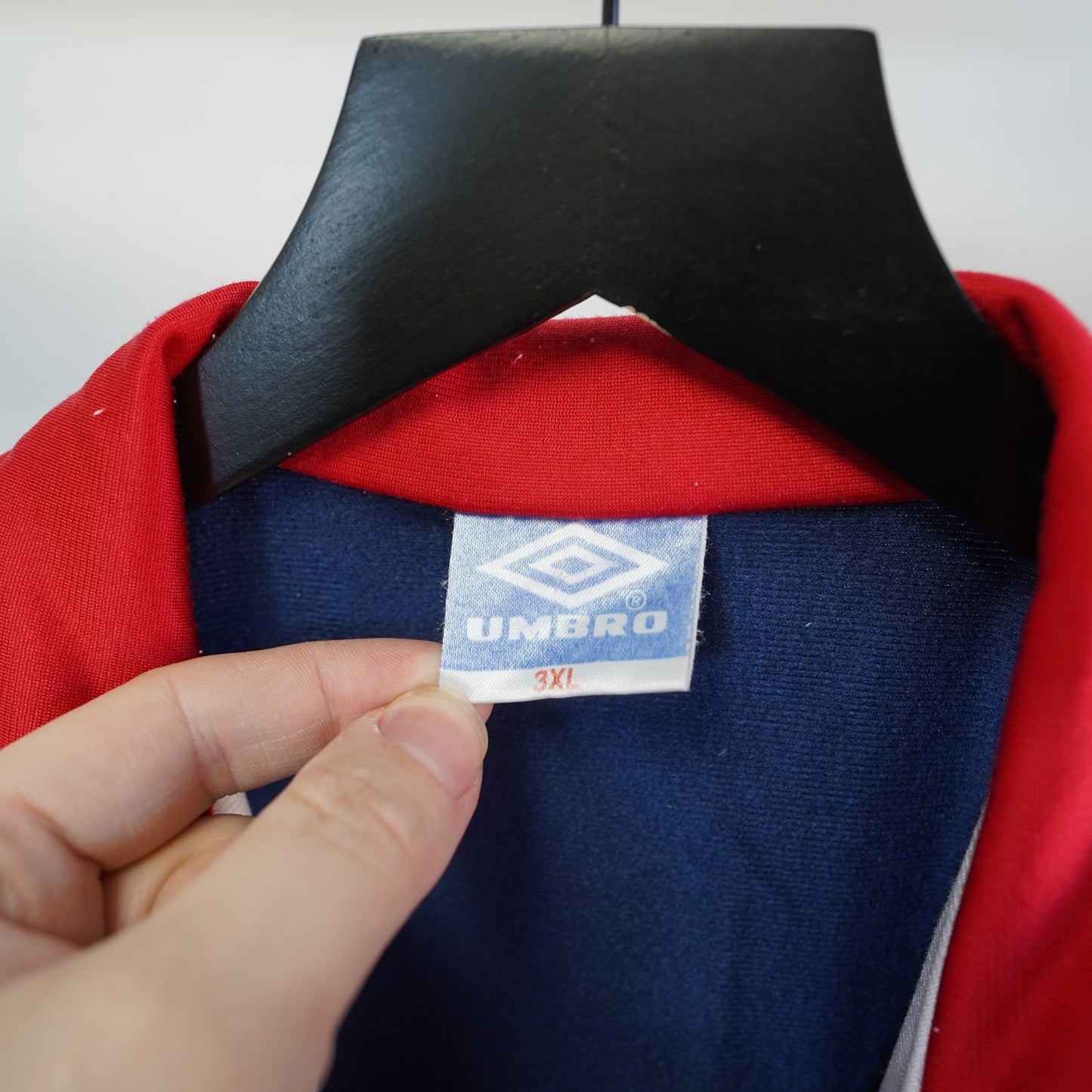 (XL) Vintage Umbro Soccer Track Jacket Men's XL White Red 90s Patchwork Retro Warm Up