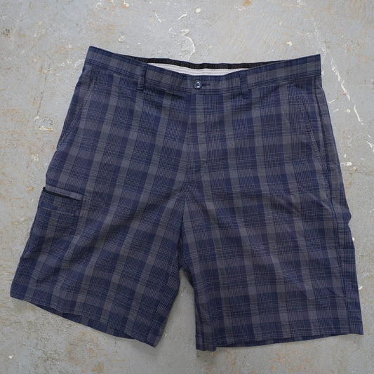 (Men's 36) Greg Norman for Tasso Elba Plaid Golf Shorts Men's Sz. 36 Navy Blue Performance