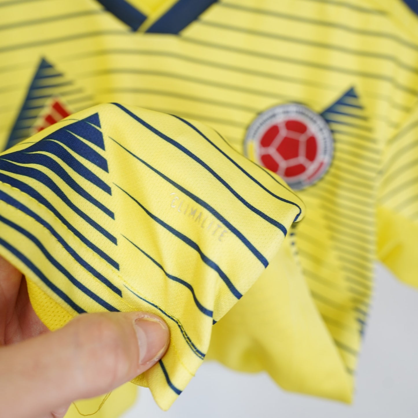 (M) Vintage Adidas Colombia 2019 Home Soccer Jersey Men's M Yellow Futbol Blokecore