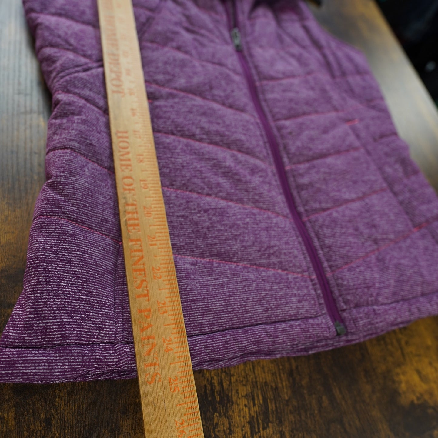 (Women's M) The North Face Pseudio Puffer Vest Heather Dark Berry Stripe Size M Pink
