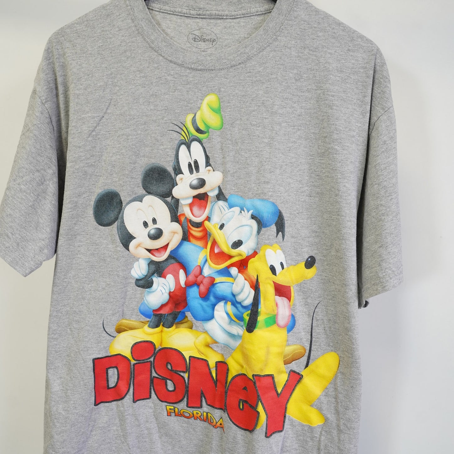 Vintage (XL) Disney World Mickey Mouse Donald Goofy Pluto T-Shirt Men's XL Gray Retro