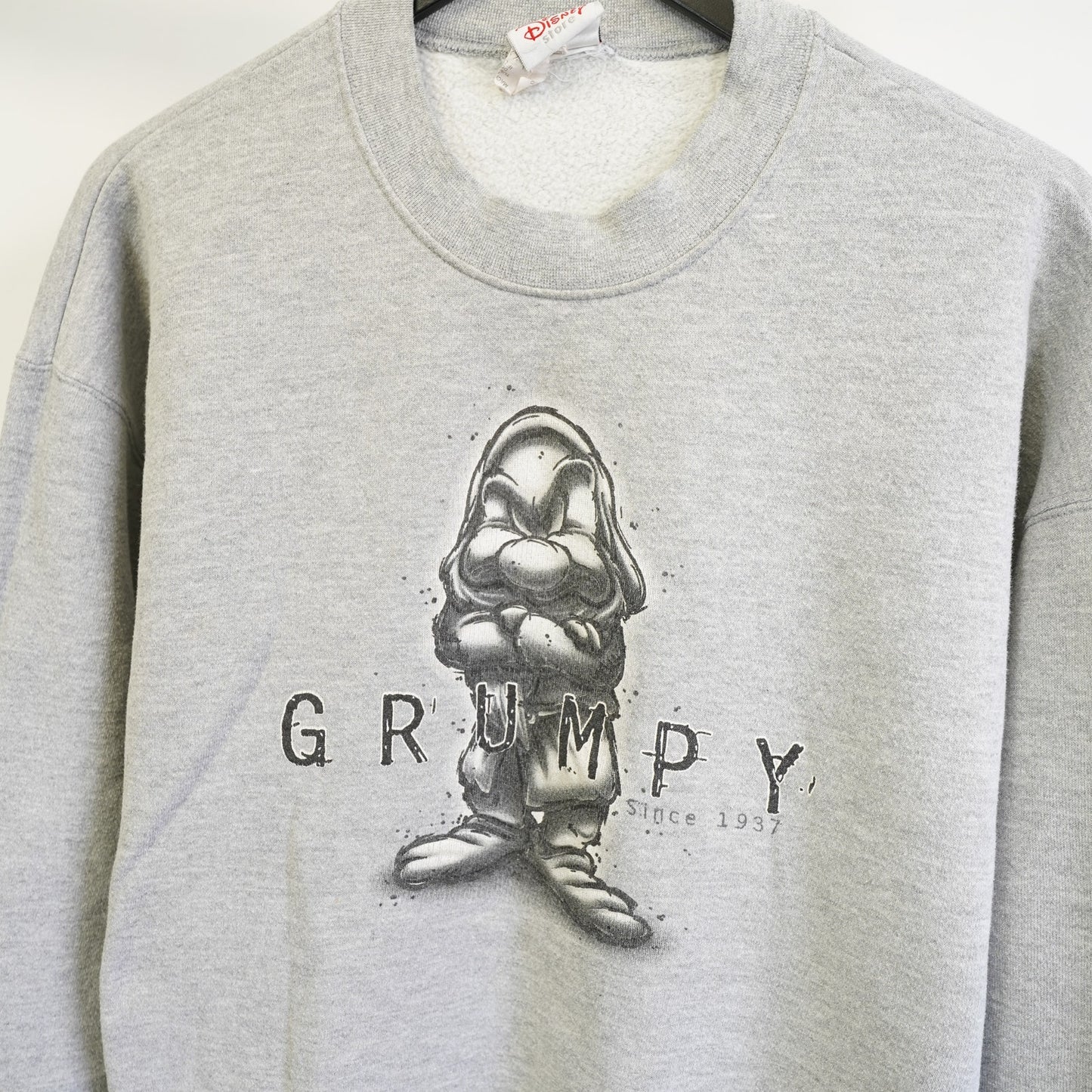 (XL) Vintage Grumpy Snow White & The Seven Dwarves Disney Sweatshirt Mens XL 90s Gray