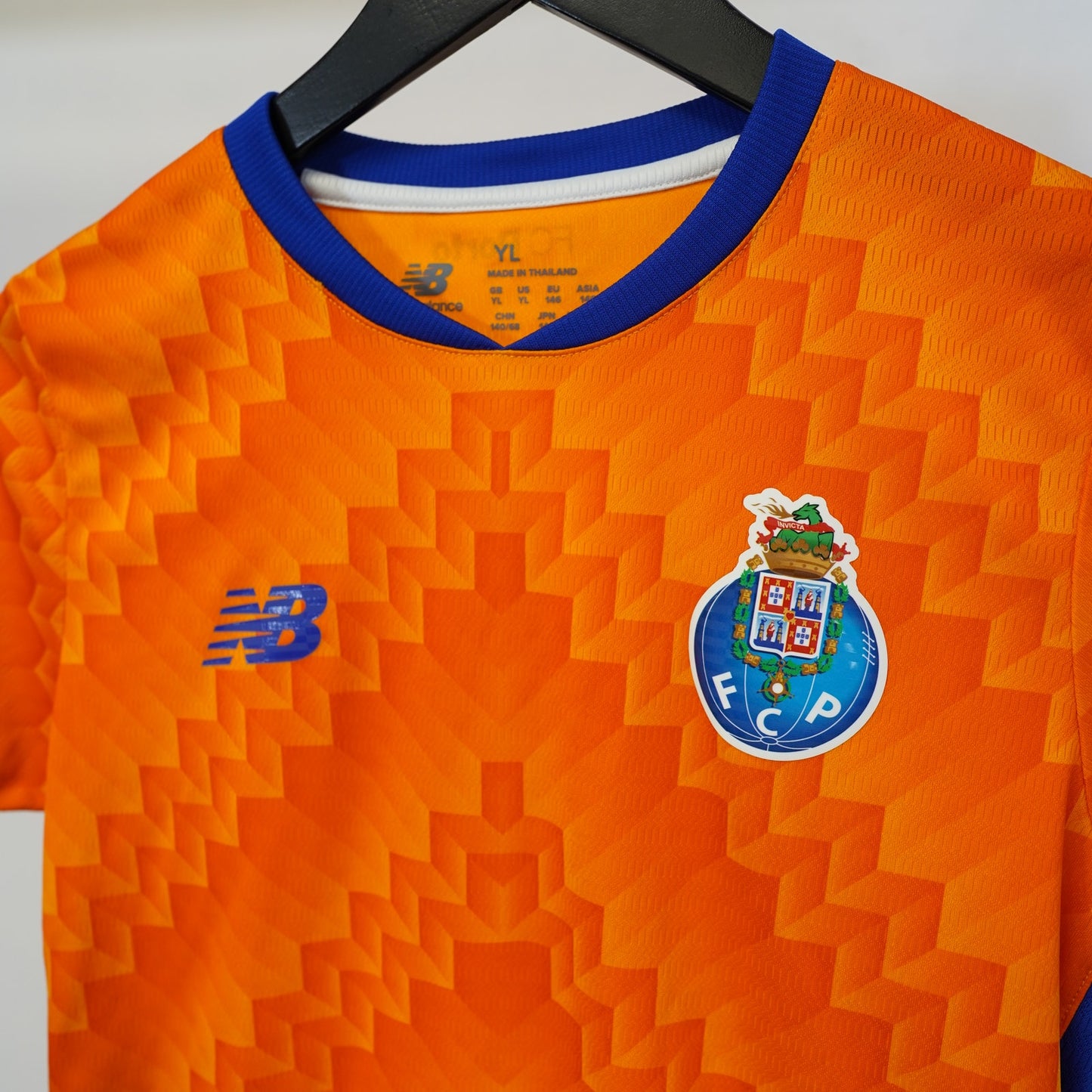 (Youth L) FC Porto New Balance Away Soccer Jersey 2024-25 Youth L Orange Kids Football