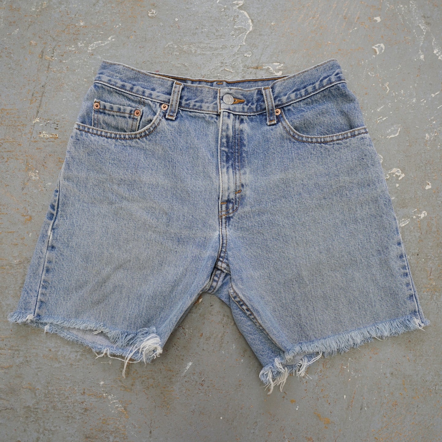 (Women's 29in) Vintage Levis 555 Cut Off Denim Mom Jean Shorts Women's 29in S Blue Low Rise