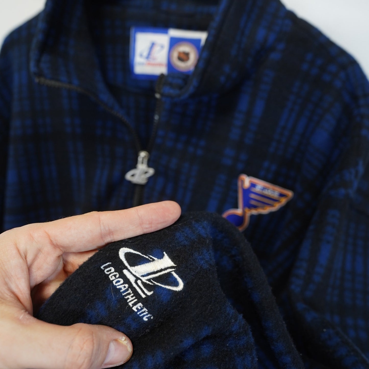 (XL) Vintage St. Louis Blues Logo Athletic Plaid Fleece 1/4 Zip Pullover Men's XL