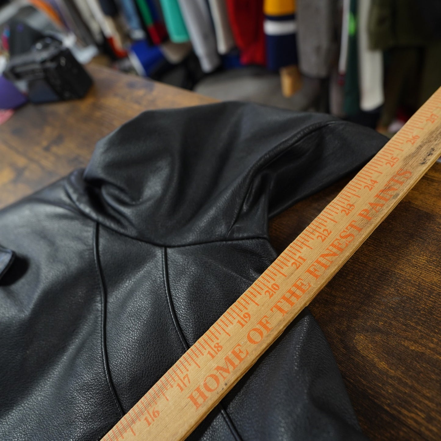 (Women's L) Vintage Wilson's Leather Button Up Jacket Belted Women's L Black Coat 90s