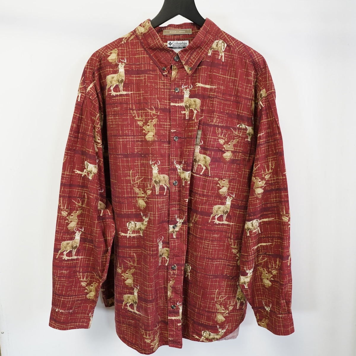 Vintage (XXL) Columbia Deer All Over Print Hunting Button Up Men's 2XL River Lodge Red
