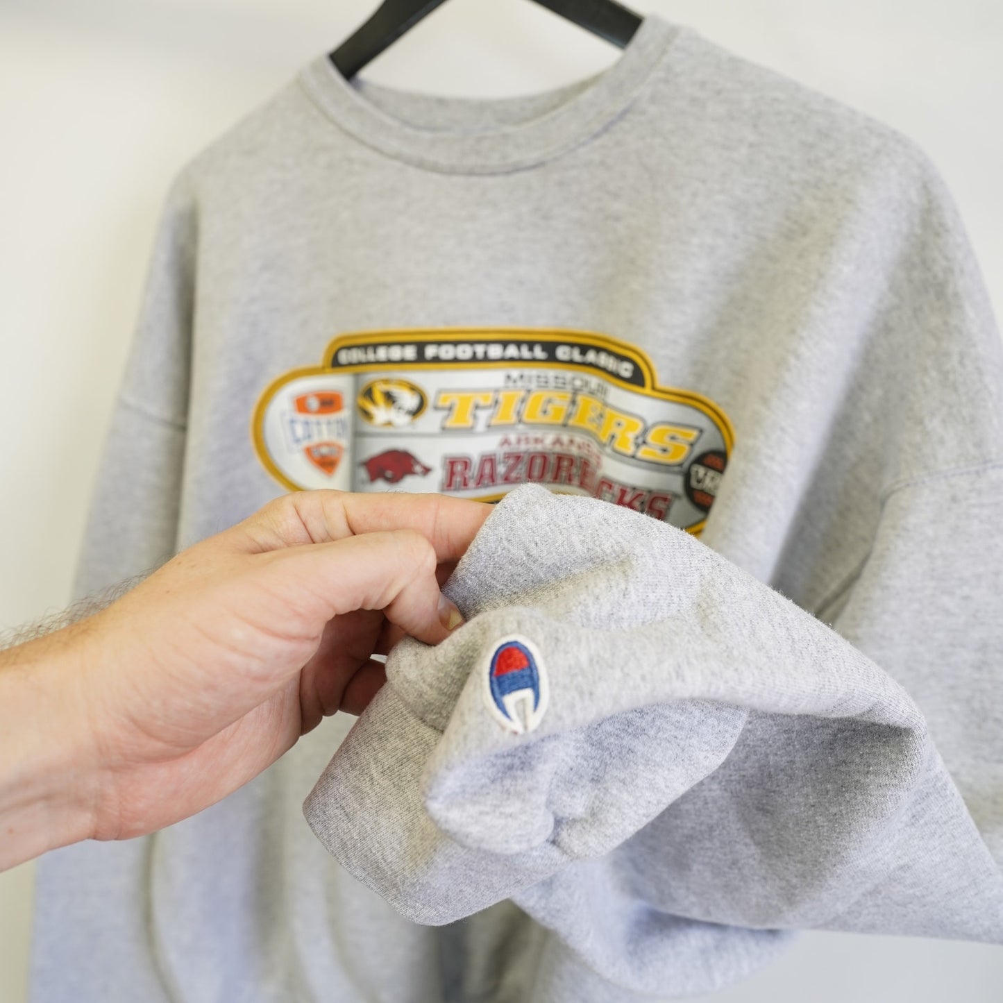 (XL) Vintage Missouri Tigers Vs. Arkansas 2000s Sweatshirt Men's XL Champion Gray