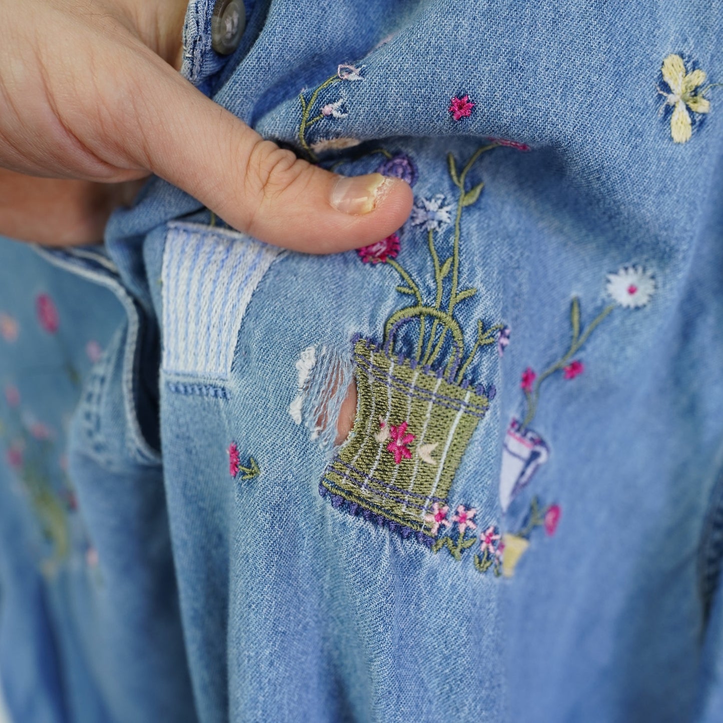 (Women's XXL) Vintage Denim Floral Gardening Nature Button Up Shirt Women's XXL Cottage 90s