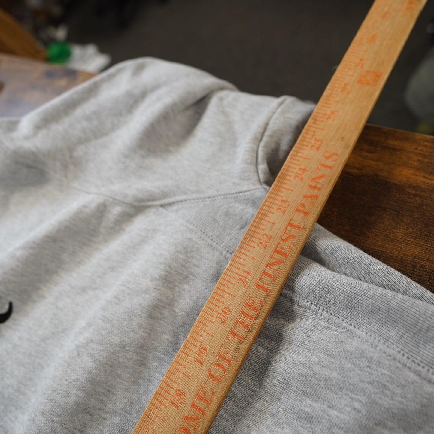 (L) Champion Reverse Weave Embroidered Spellout Hoodie Men's L Gray Sewn Stitched