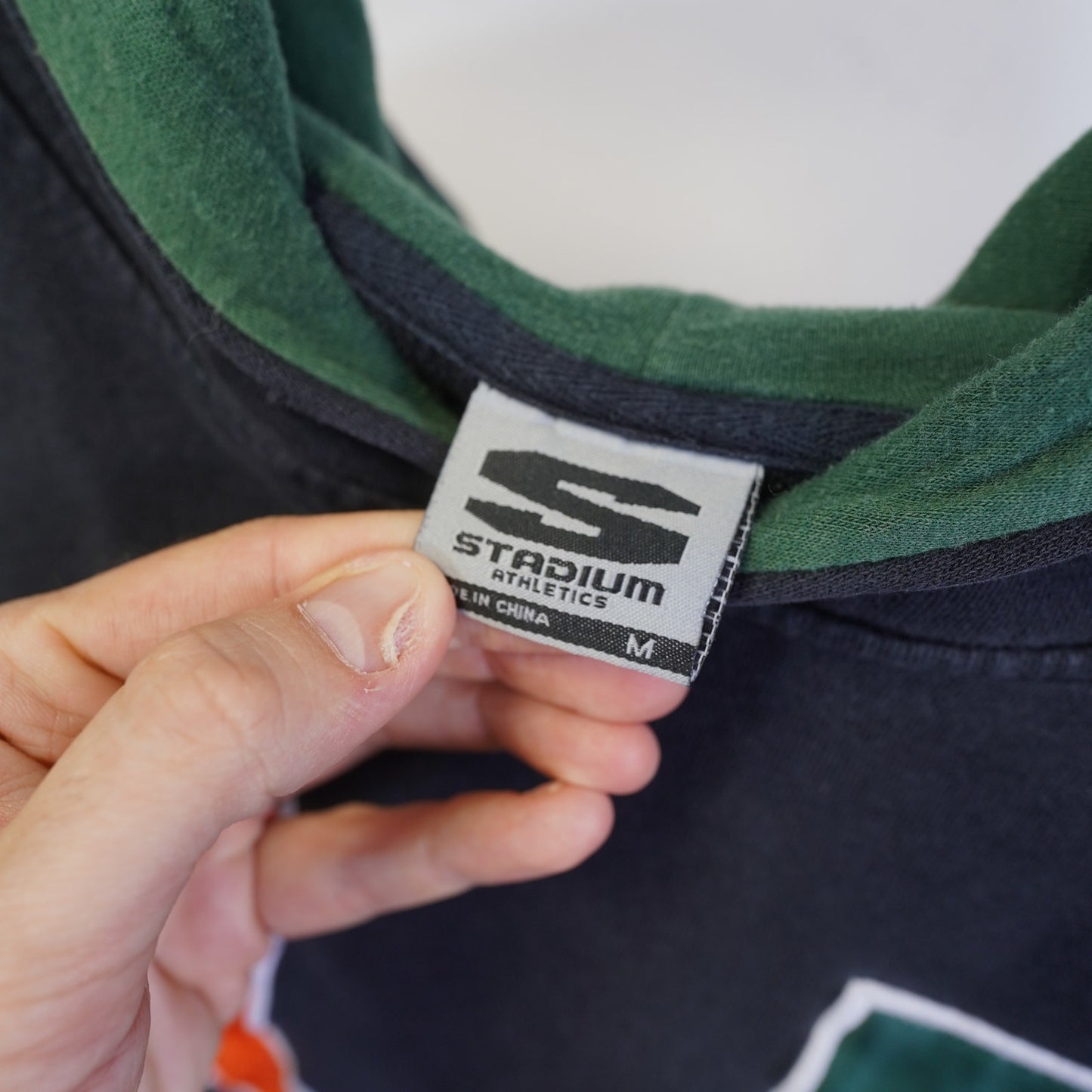 (M) University of Miami Hurricanes Embroidered Black Hoodie Mens M Stadium Retro Y2K