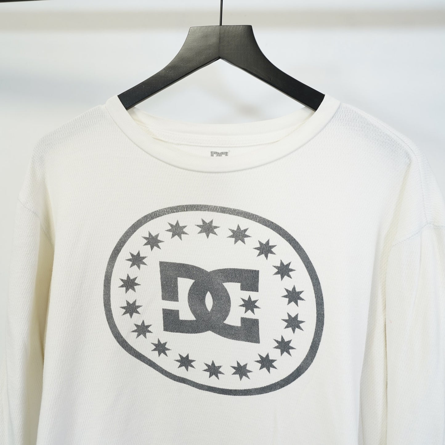(XL) Vintage DC Skateboards Y2K Longsleeve Thermal Shirt Men's XL White 2000s Surf