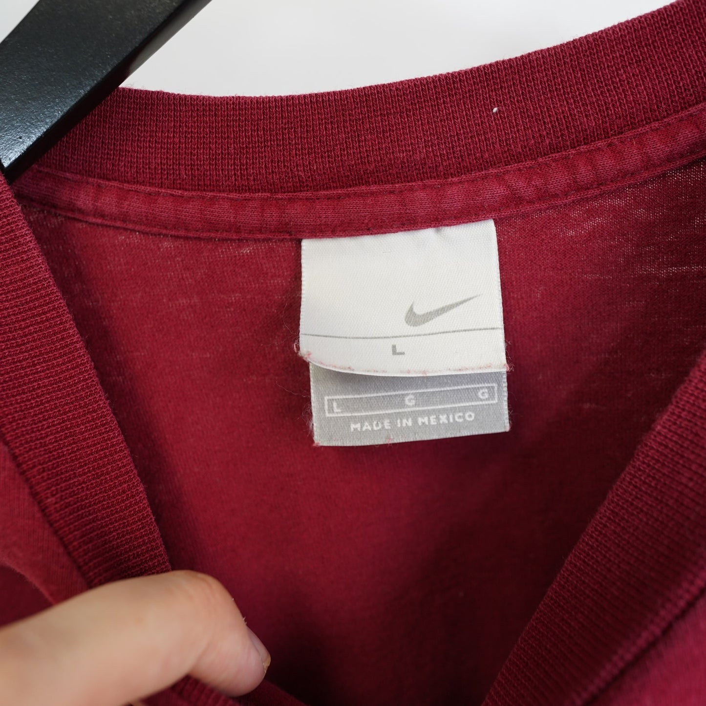 (L) Vintage Nike Y2K Essential Sewn Swoosh Logo T-Shirt Men's L Maroon Basic 2000s