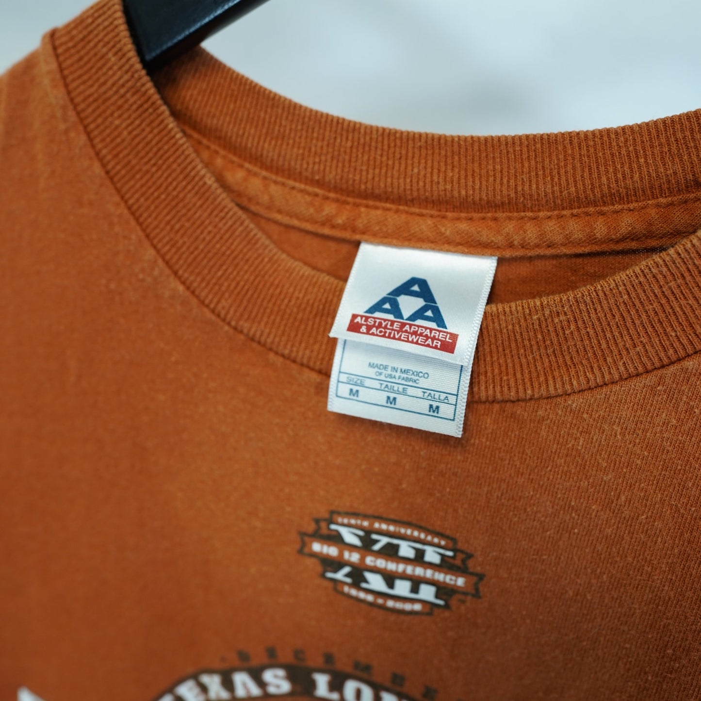 (M) Texas Longhorns 2005 Big 12 Champions Vintage T-Shirt Men's M Orange