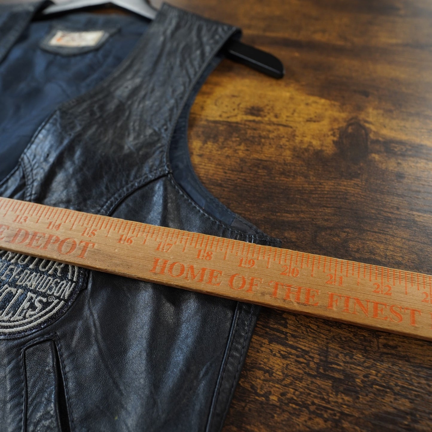 (38 M) Vintage Harley Davidson Genuine Leather Biker Vest Men's Patches Black