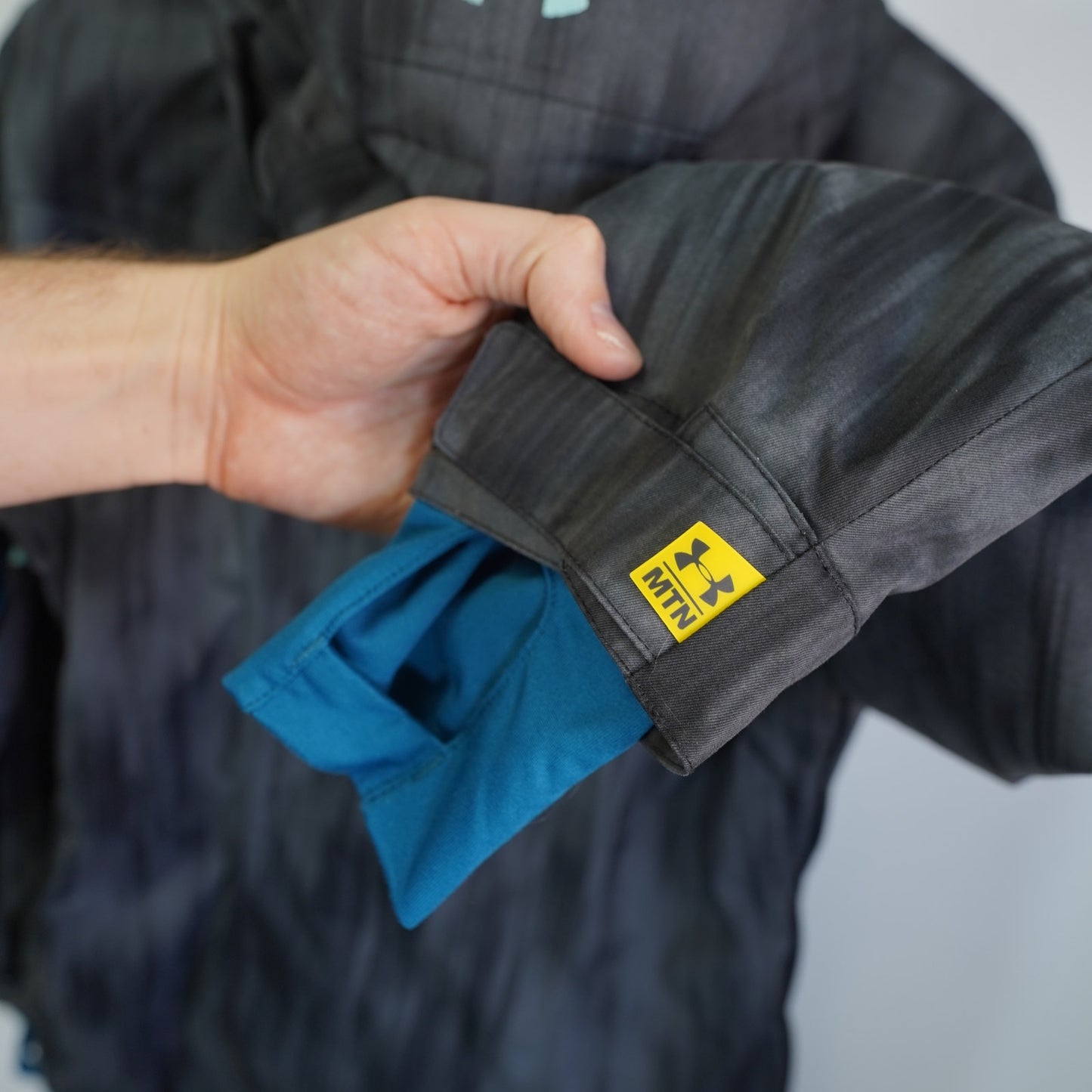 (Women's M) Under Armour Mountain MTN Anorak Jacket Gray Blue Snowboard Gorpcore