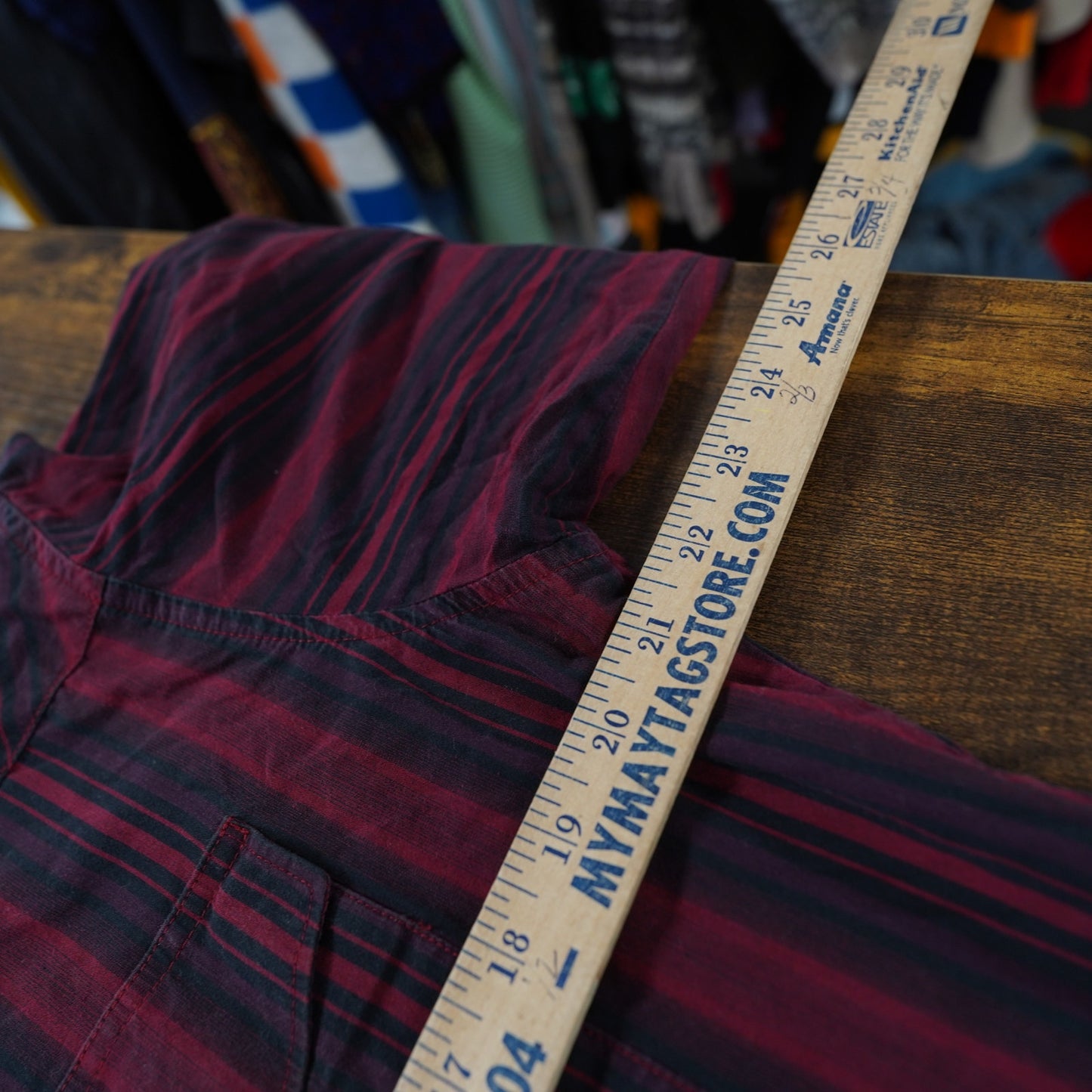 (M) Vintage Wrangler Pearl Snap Western Button Up Men's M Red Black Embroidered
