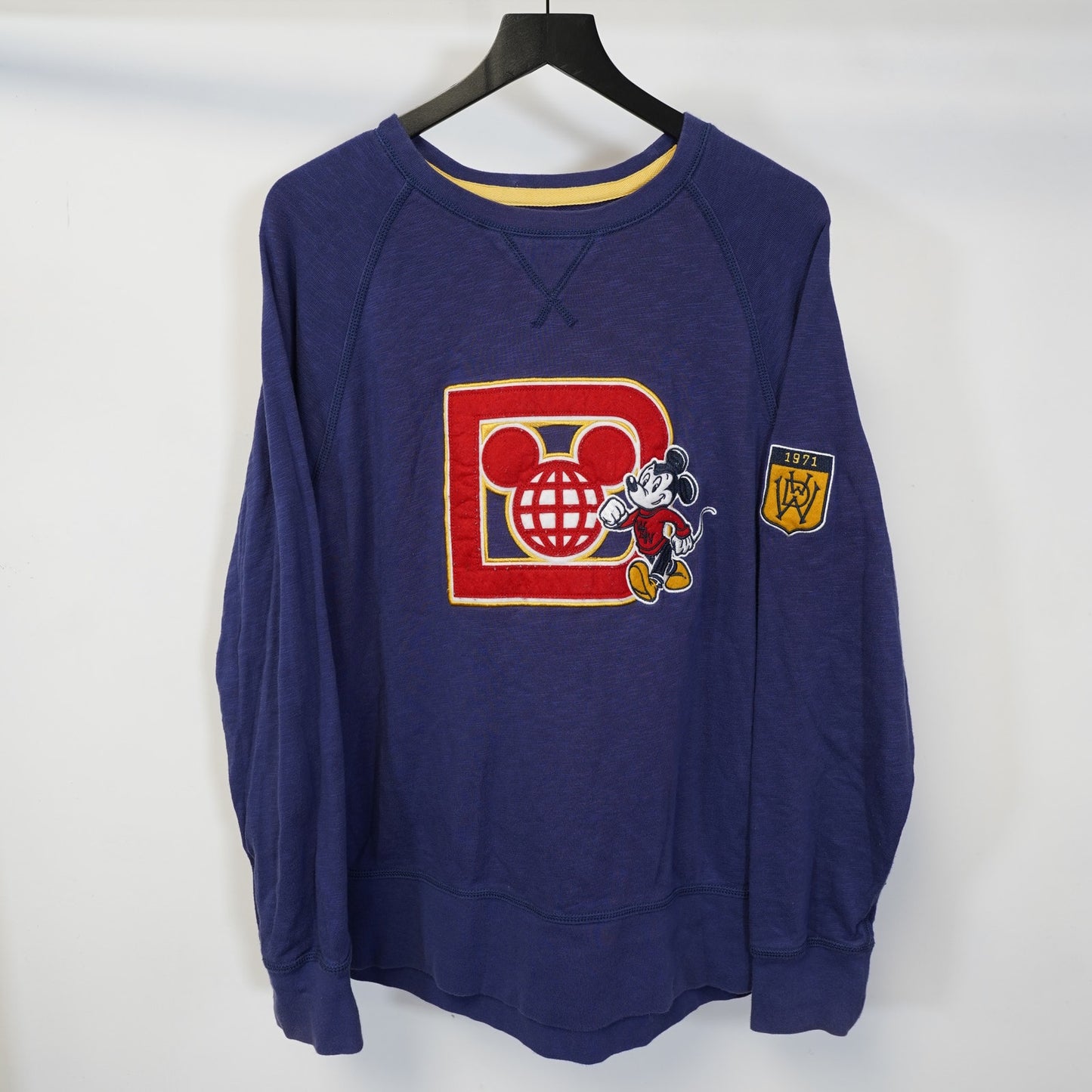 (L) Disney Parks Embroidered Mickey Mouse Epcot Sweatshirt Men's L Blue Disney World