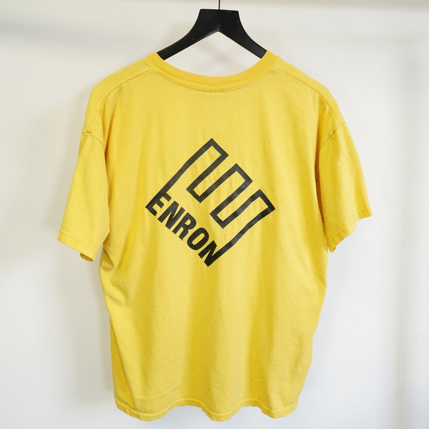 (XL) Vintage Enron Ready to Rumble Big Logo T-Shirt Men's XL Yellow 2000s