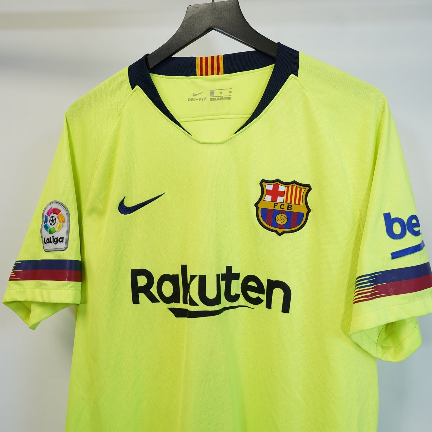 (XL) Nike FC Barcelona Official 2018-19 Away Soccer Football Jersey Men’s XL Neon