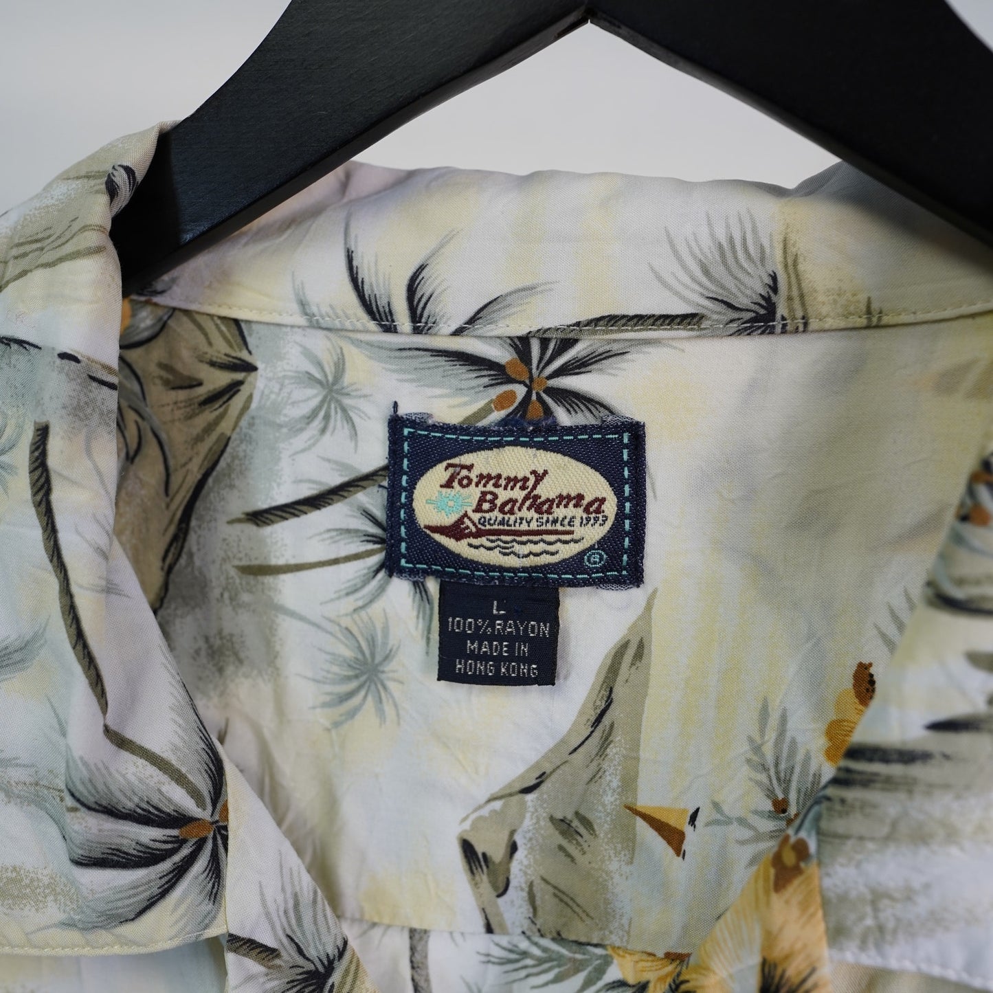 (L) Vintage Tommy Bahama 90s Hawaiian Shirt Men's L White 90s Hibiscus Palm Trees