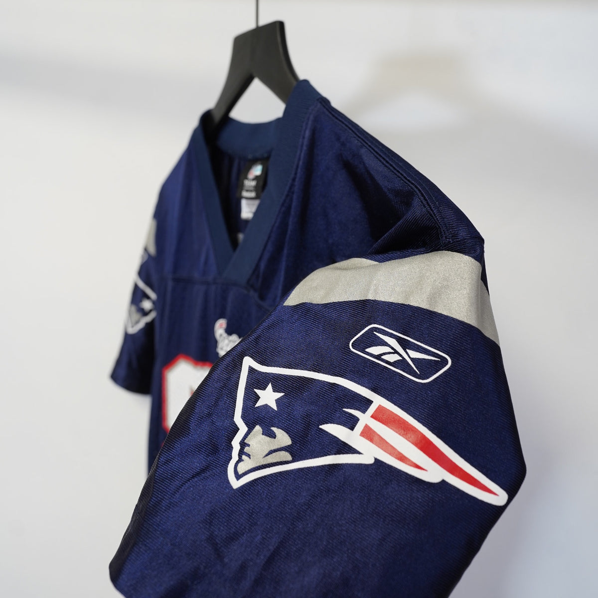 (Boys L) Vintage New England Patriots Wes Welker Football Jersey Reebok Boys L 14-16 Blue