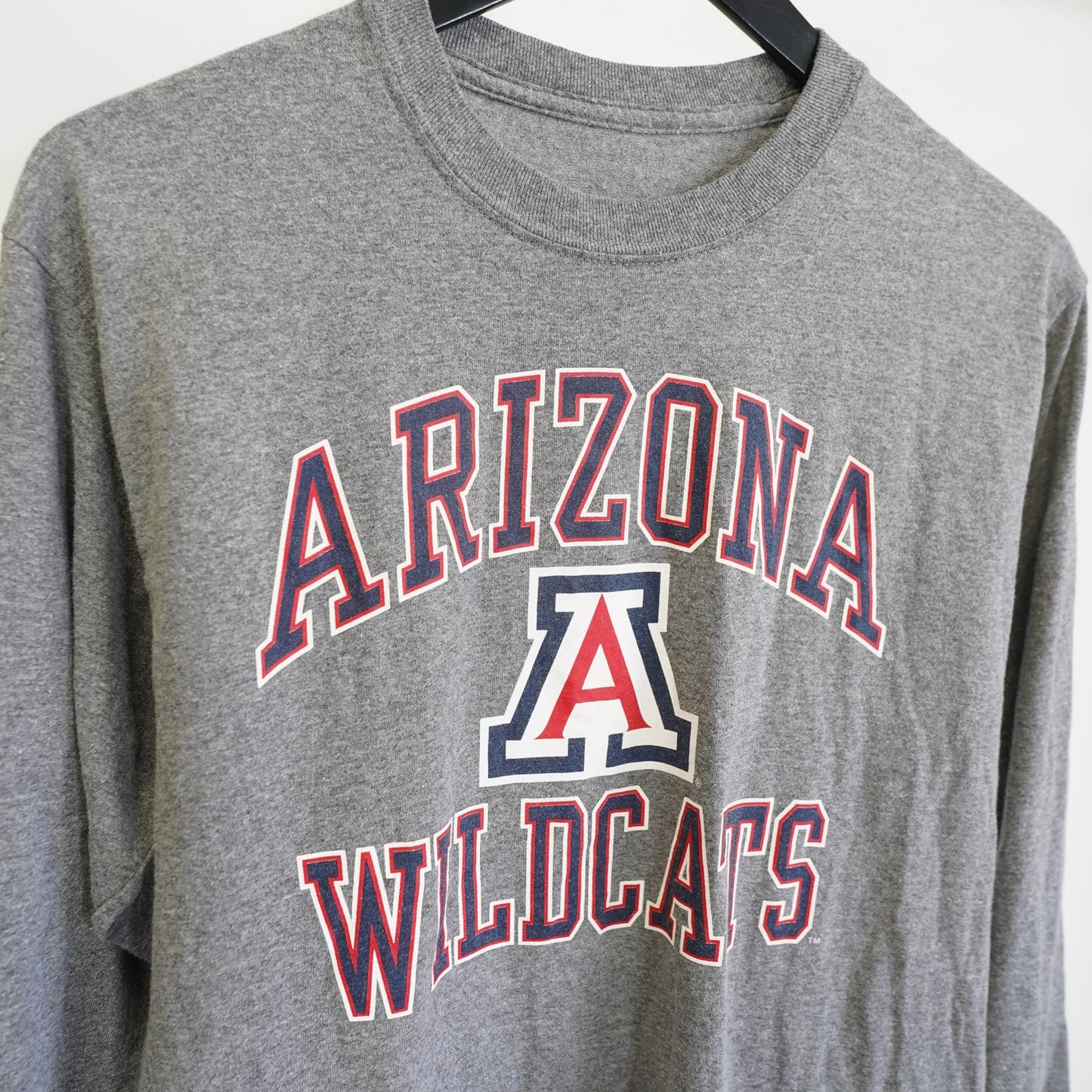 (M) University of Arizona Wildcats Longsleeve T-Shirt Men's M Dark Gray College