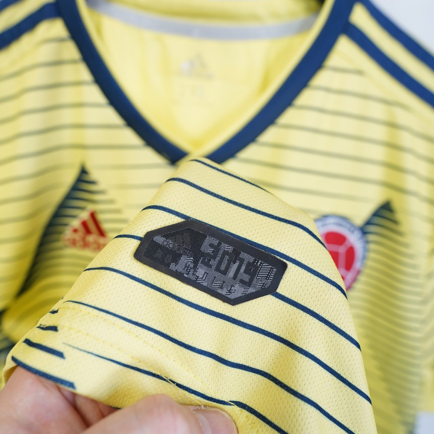 (L) Adidas Colombia Home Soccer Jersey Youth XXL Men's L Yellow 2019 Football