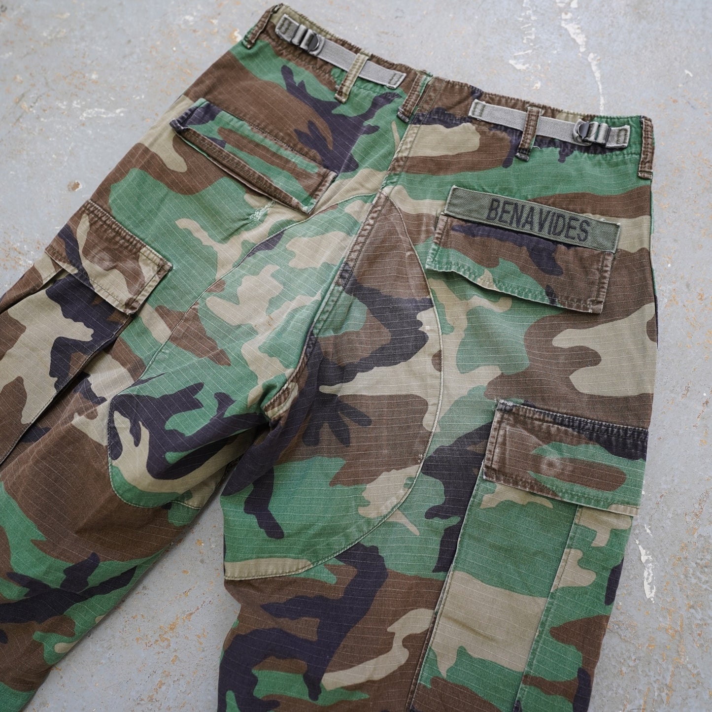 (31x32) Vintage US Military M81 Woodland Camo Cargo Pants Men's 31x32 Army 90s Utility
