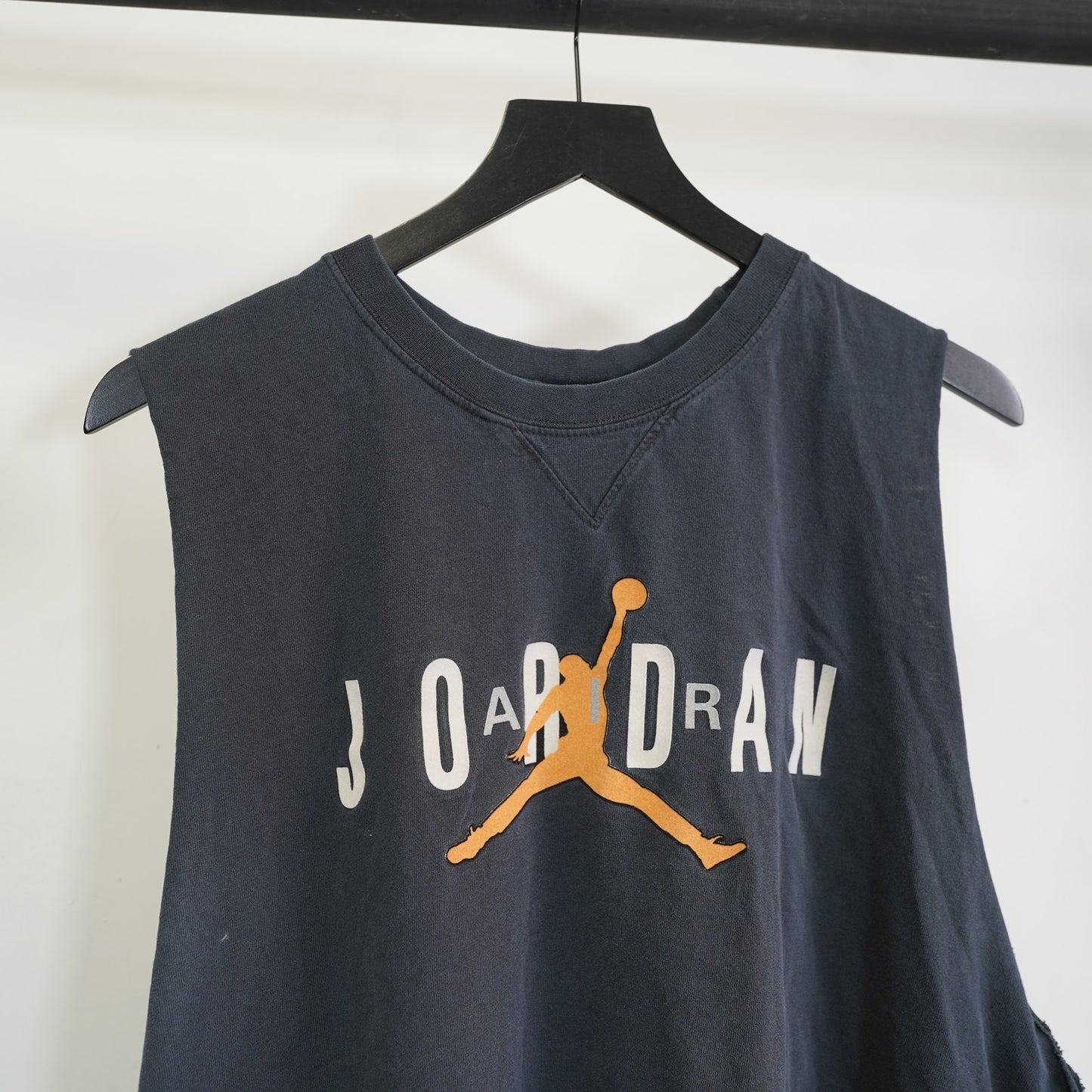 (XL) Vintage Air Jordan Y2K Muscle T-Shirt Men's XL Black 2000s Basketball Retro