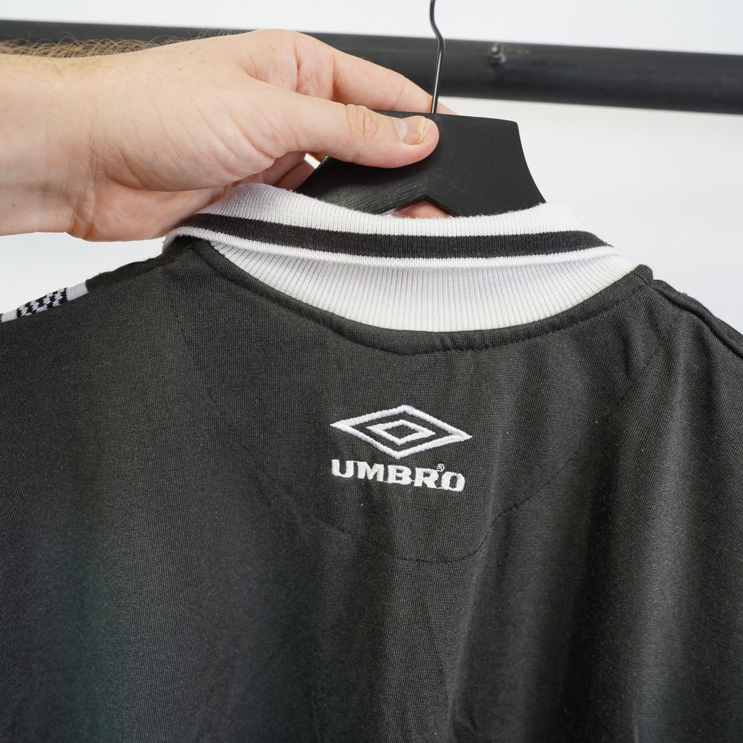 (XL) Vintage Umbro 90s Soccer Polo Jersey Shirt Men's XL Black Stripe Retro Futbol