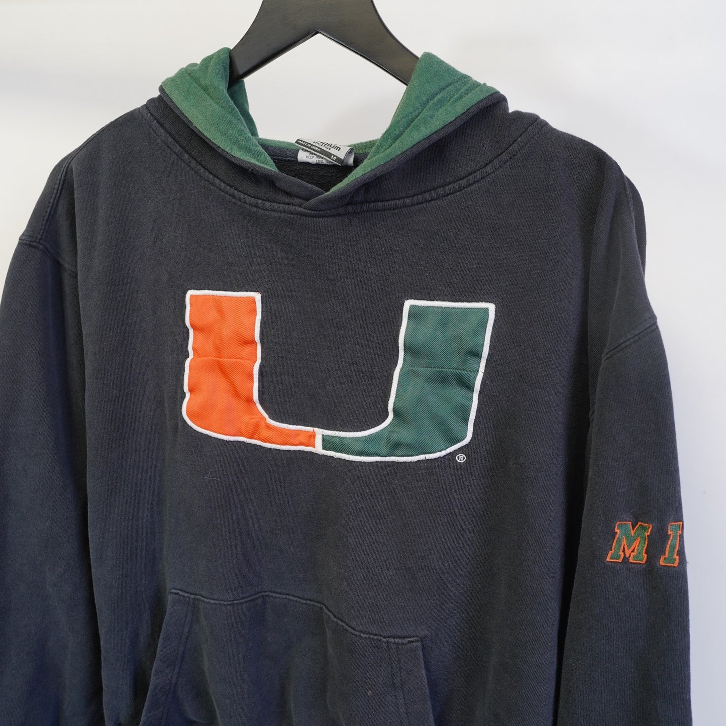 (M) University of Miami Hurricanes Embroidered Black Hoodie Mens M Stadium Retro Y2K