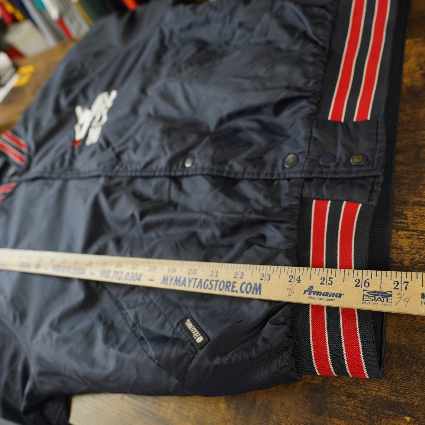 (M) Vintage Chicago White Sox Embroidered Satin Jacket Men's M Black MLB Baseball