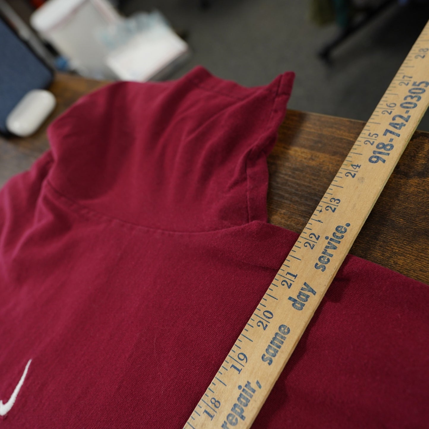 (L) Vintage Nike Y2K Essential Sewn Swoosh Logo T-Shirt Men's L Maroon Basic 2000s