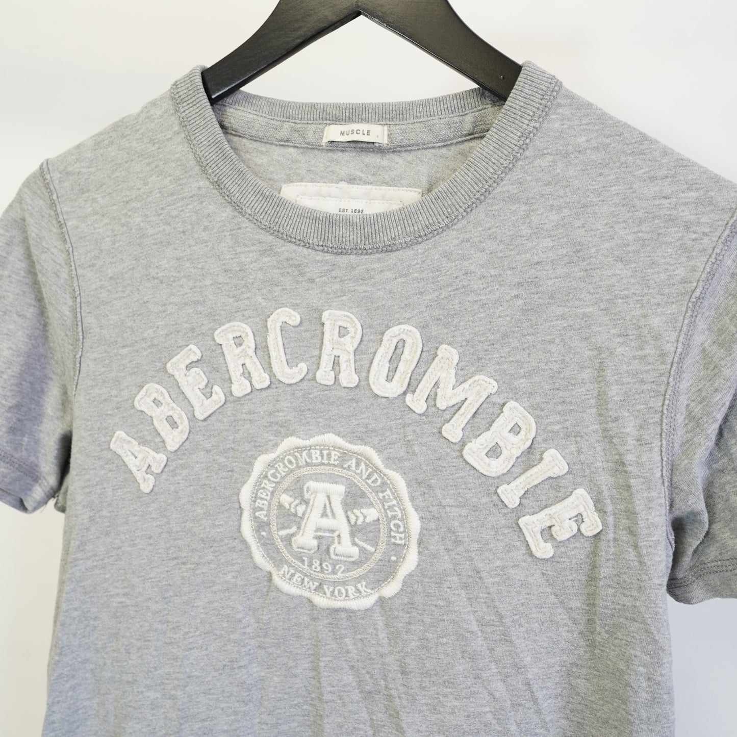 (M) Abercrombie & Fitch Y2K Embroidered Muscle T-Shirt  M Gray Mallcore Preppy 2000s