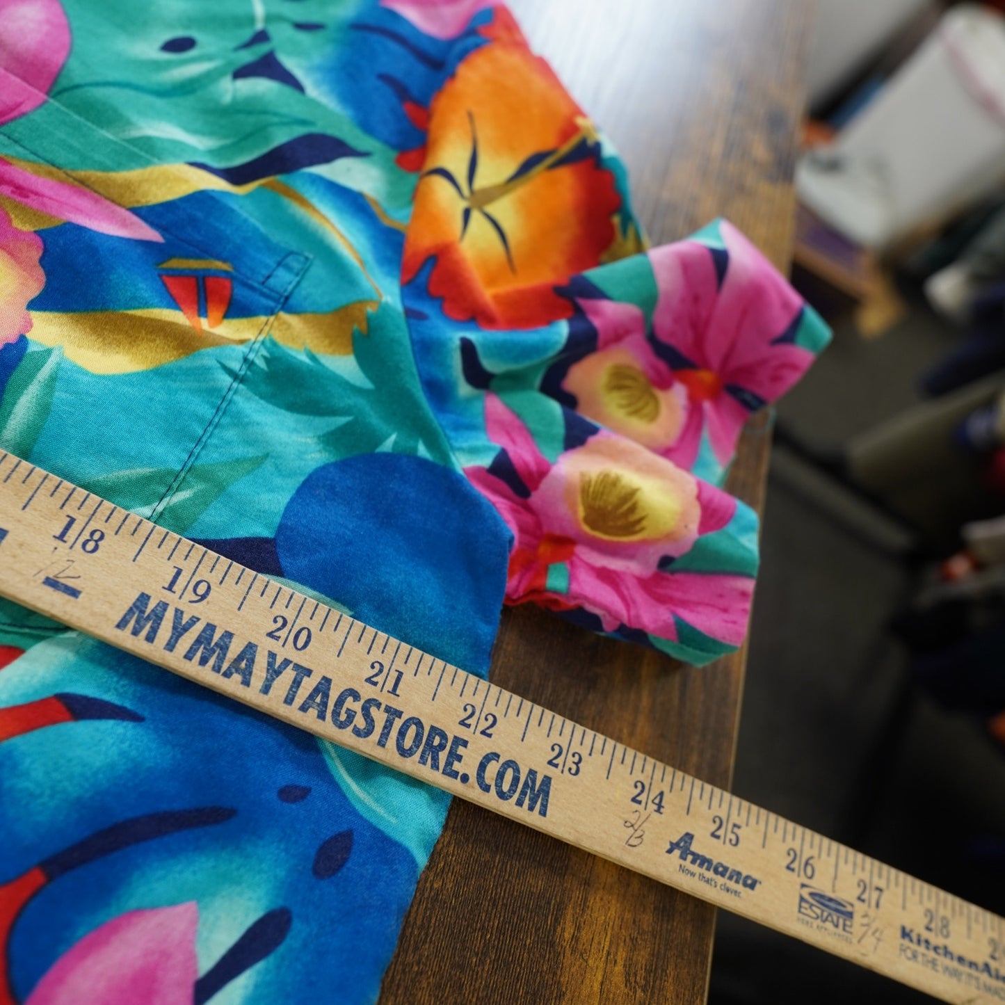(M) Vintage 90s The Hawaiian Original Shirt Men's M Floral Tropical Surf Hibiscus
