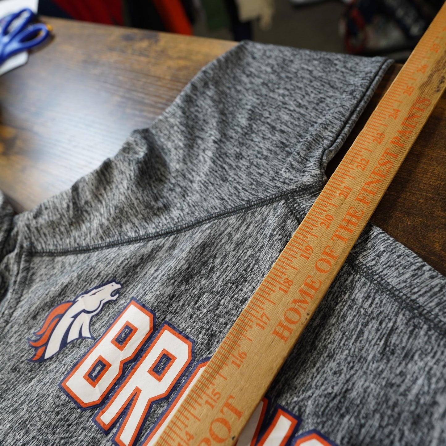 (Women's M) Denver Broncos Team NFL Full Zip Hoodie Women's M Heather Gray Nfl Football
