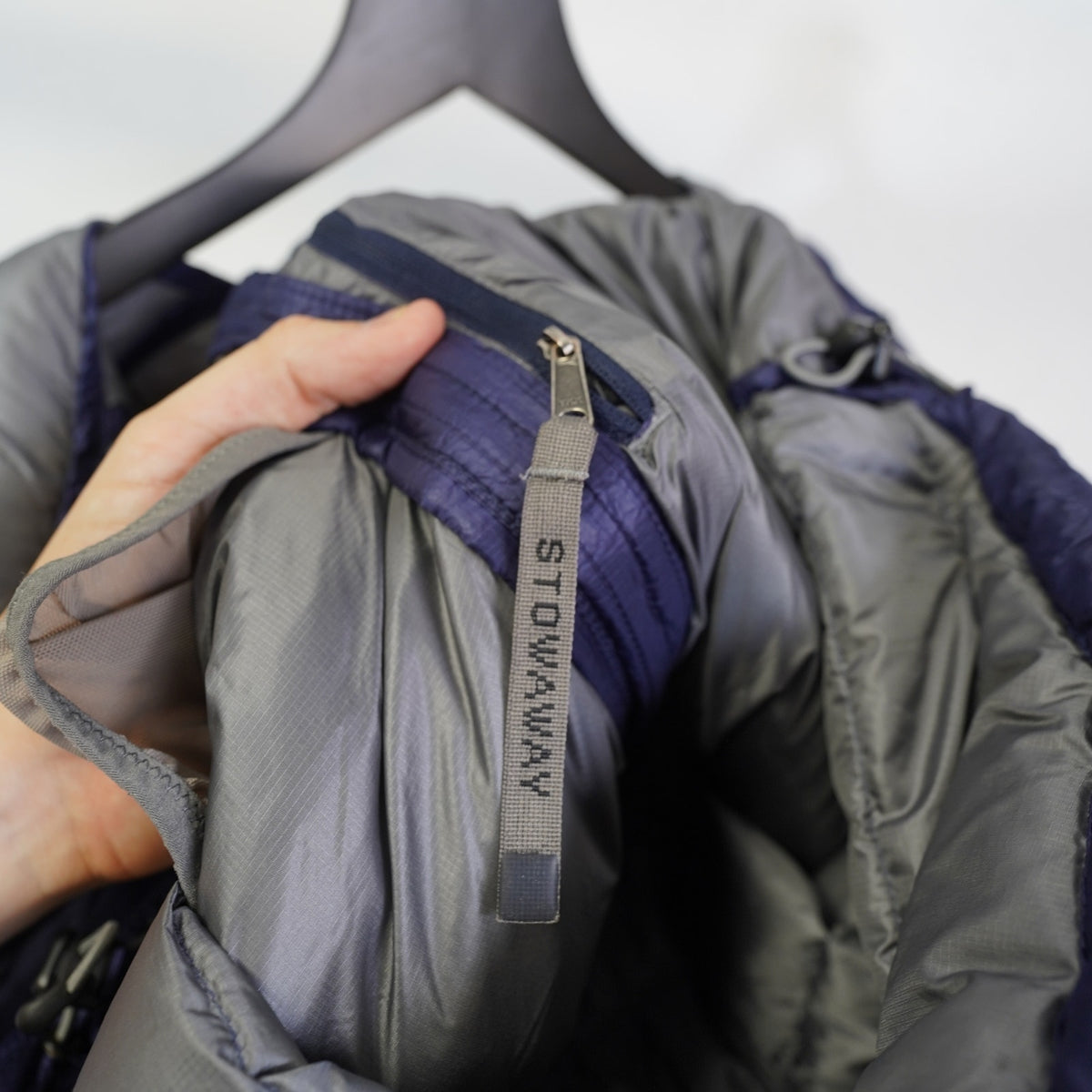 (Women's M)  L.L. Bean Packable Downtek 850 Puffer Jacket Women's M Navy Blue Gorpcore Hike