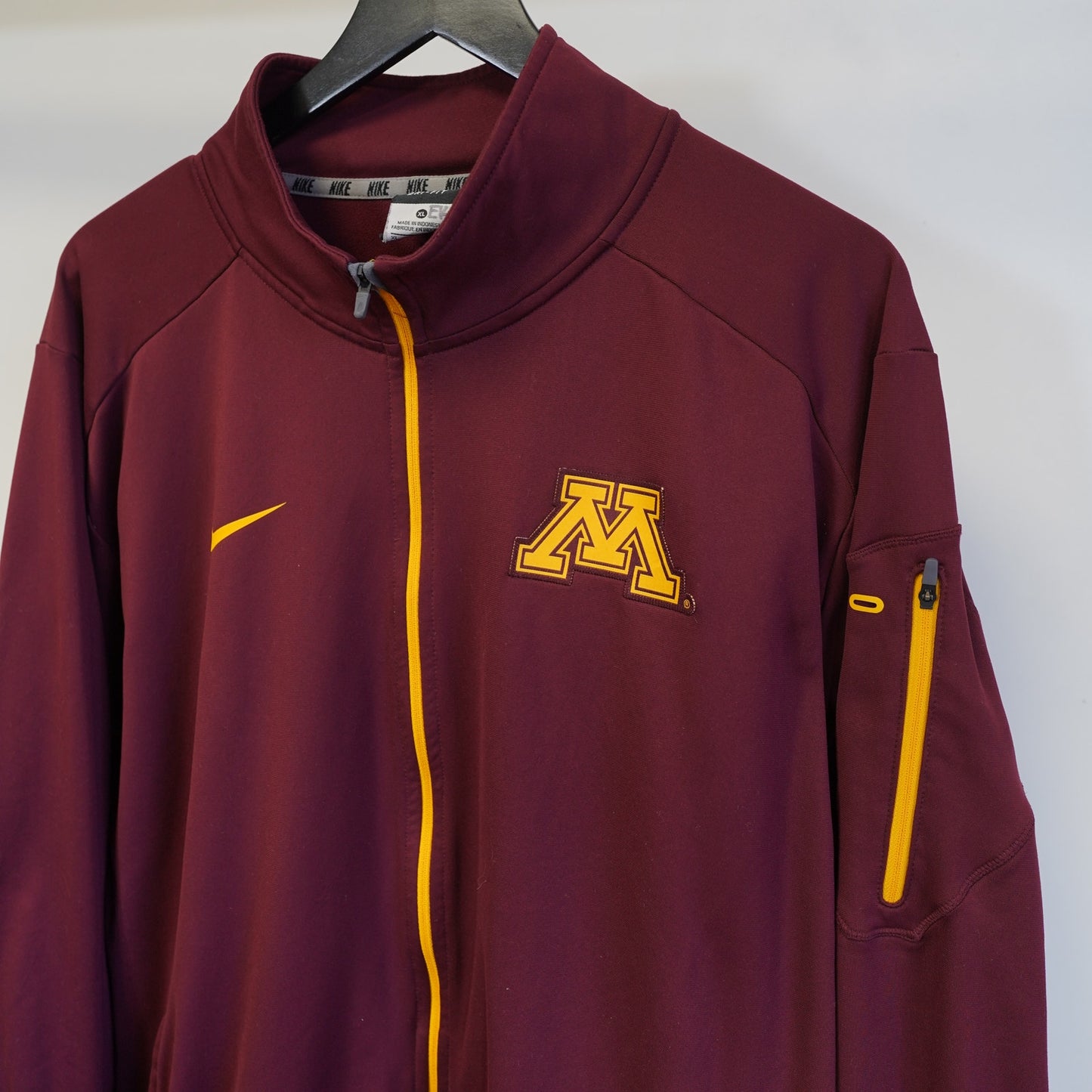 (XL) Nike Minnesota Golden Gophers Dri Fit Full Zip Track Jacket Men's XL Red