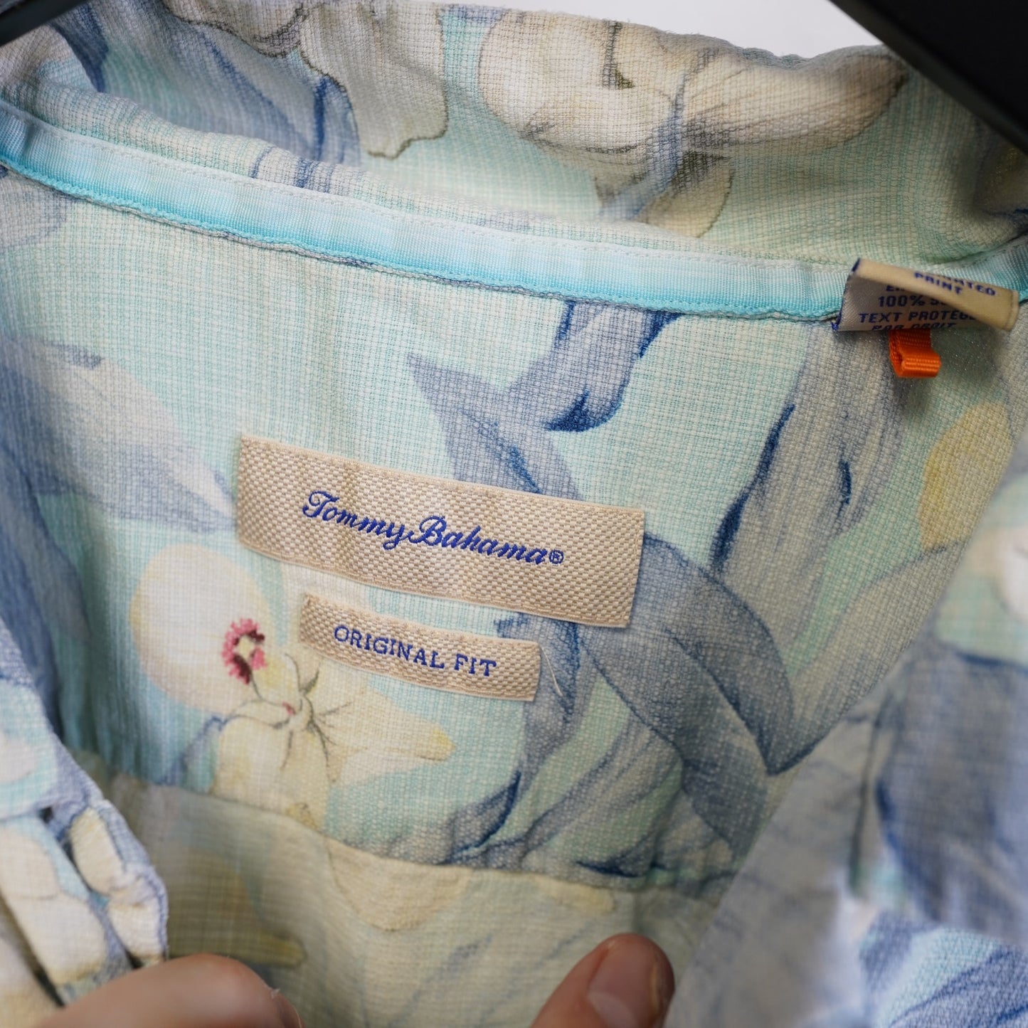 (XXL) Vintage Tommy Bahama 100% Silk Hawaiian Button Up Shirt Men's XXL Floral Blue