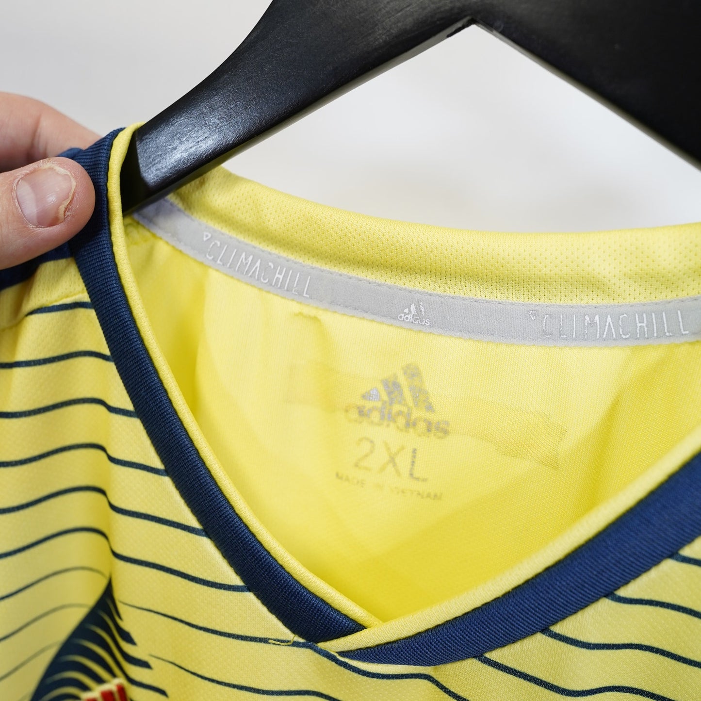 (L) Adidas Colombia Home Soccer Jersey Youth XXL Men's L Yellow 2019 Football