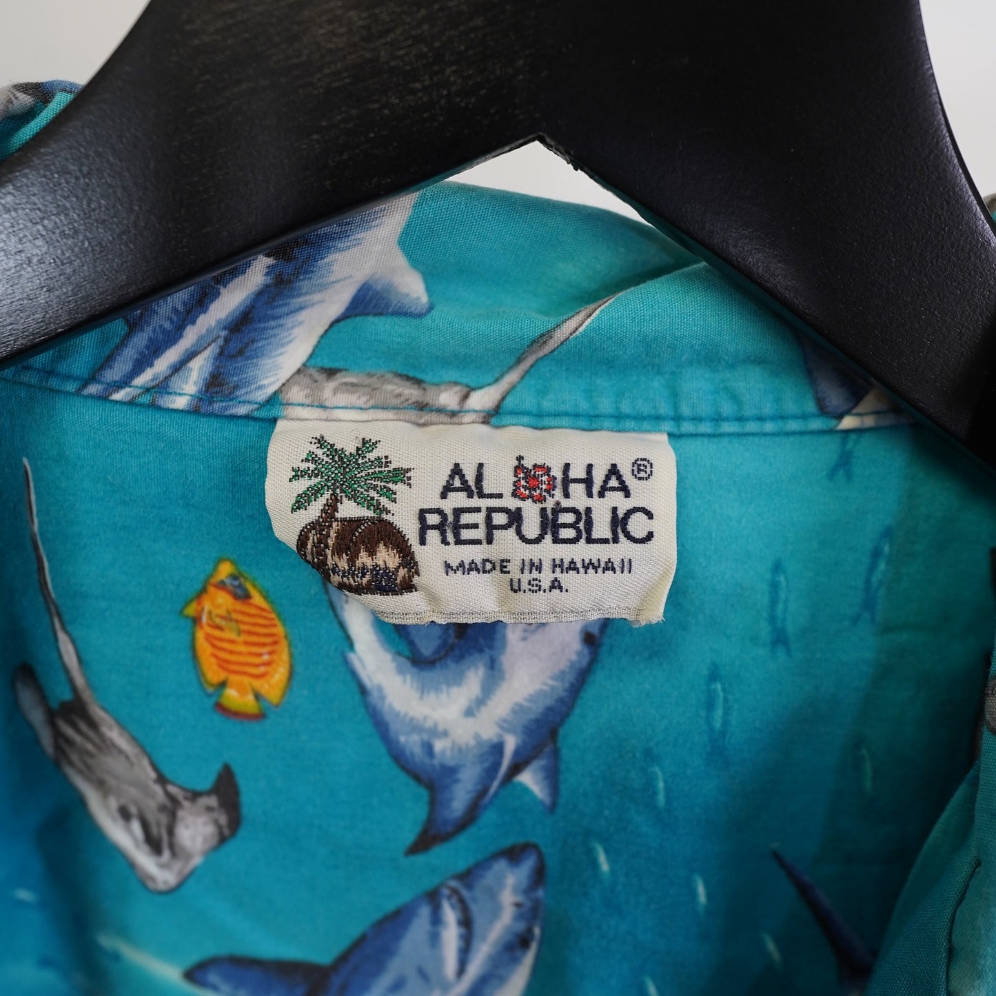(XXL) Vintage Aloha Republic Hawaiian Shirt Men's XXL Shark Blue Tropical Made in USA