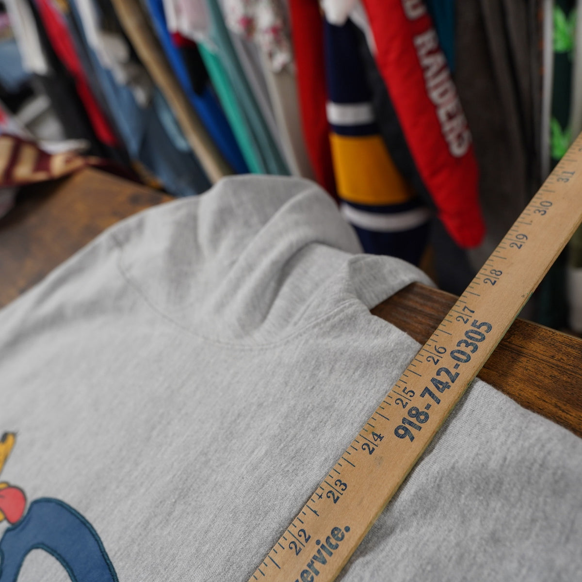 (XL) Disney Parks Pluto Embroidered Crewneck Sweatshirt Men's XL Gray Disneyland